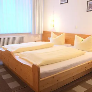 2* Gasthof Roemer-castell